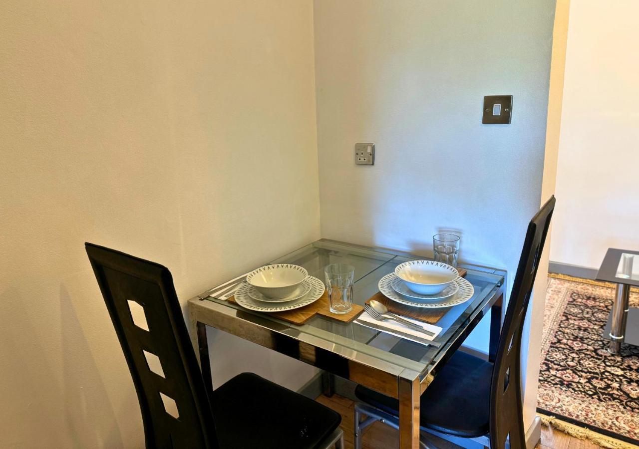 Apartment Cosy 2 Bed For Families With Free Parking
