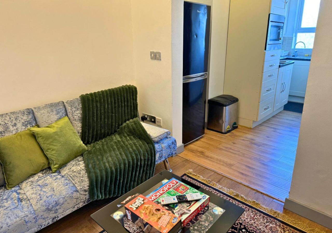 Apartment Cosy 2 Bed For Families With Free Parking *