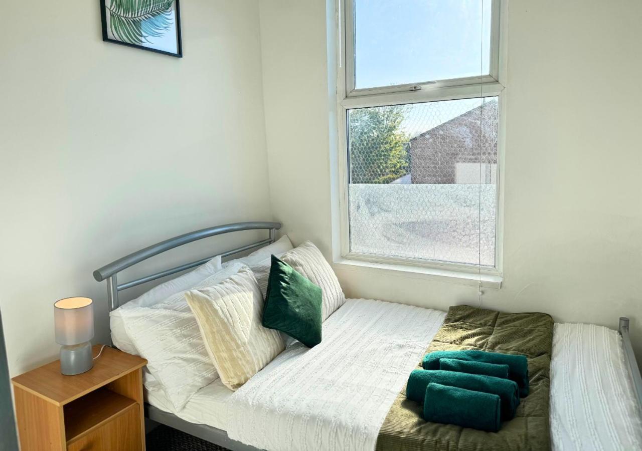 Cosy 2 Bed For Families With Free Parking Liverpool