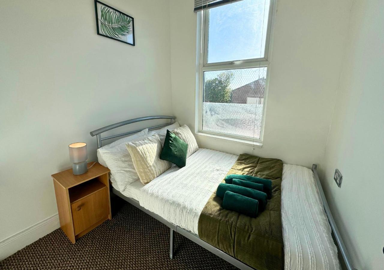 Cosy 2 Bed For Families With Free Parking