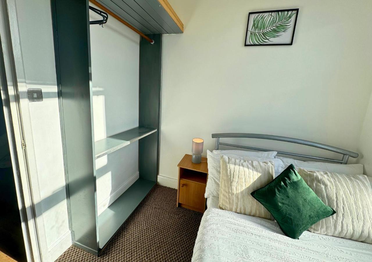 Cosy 2 Bed For Families With Free Parking Liverpool