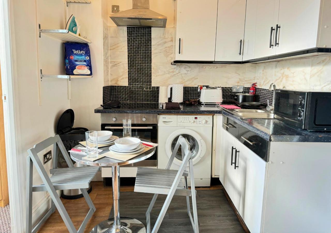 Cosy 2 Bed For Families With Free Parking Liverpool